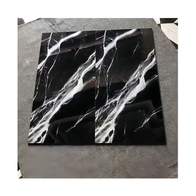 Carreaux de porcelaine en noir polonais antibactérien super brillant 600 x 1200 pour les murs de la salle de bain