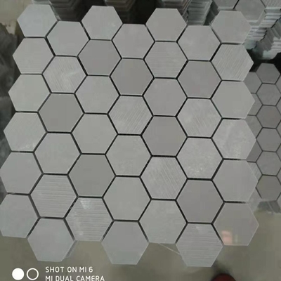 Europe style noir et blanc carreaux hexagonales mosaïque en pierre bande 30X30mm pour le fond de la télévision