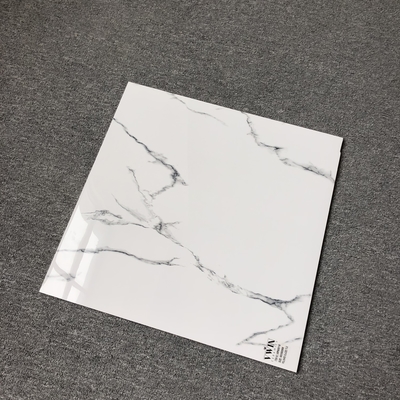 Carreaux intérieurs Foshan Porcelanato Carreaux de sol vitrifiés 24x24 pour le matériau de construction