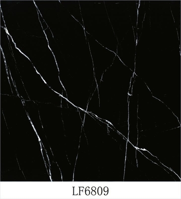 Carreaux vitrifiés en marbre noir et blanc classique