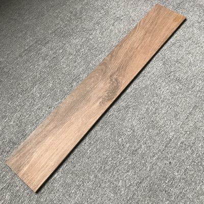 Carreaux de porcelaine en mosaïque de bois 20x120 Style moderne / classique pour les carreaux intérieurs