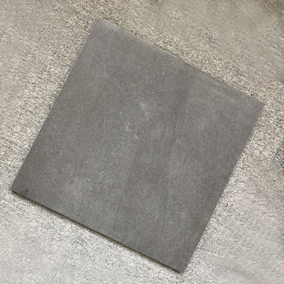Carreaux de sol en porcelaine vitrifiée pour le trafic lourd à l'intérieur en gris foncé 600 x 600 mm