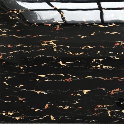 Carreaux de sol en porcelaine brillante noire avec des veines dorées antidérapantes et un design de mur 3D